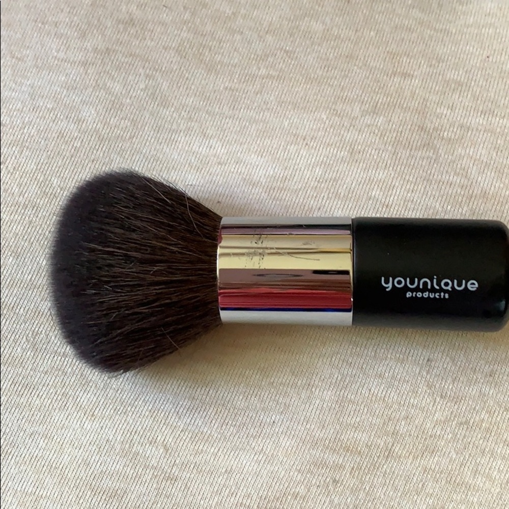 Foundation brush